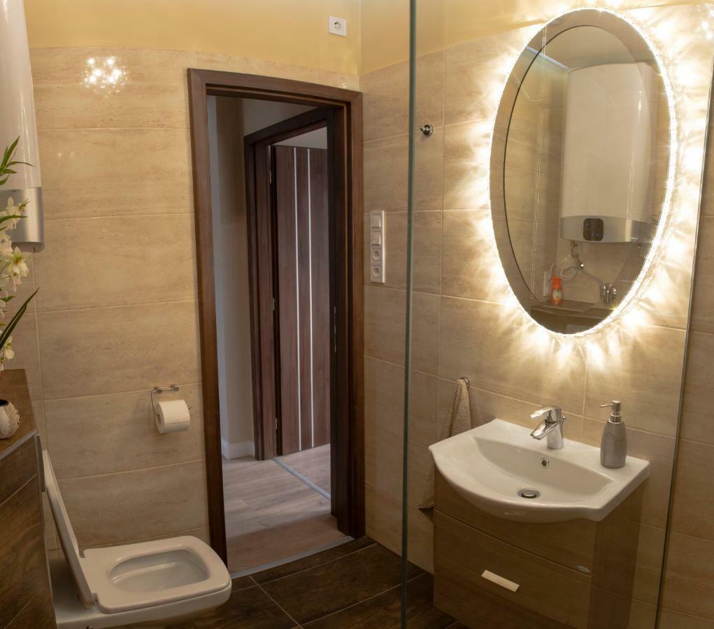 Glamour Apartman Apartment Eger Exterior photo